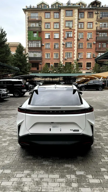 Lexus RZ450e Full AWD — фото 4