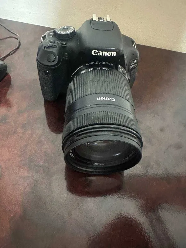Fotokamera Canon EOS 600D 2 Fotokamera Canon EOS 600D 2