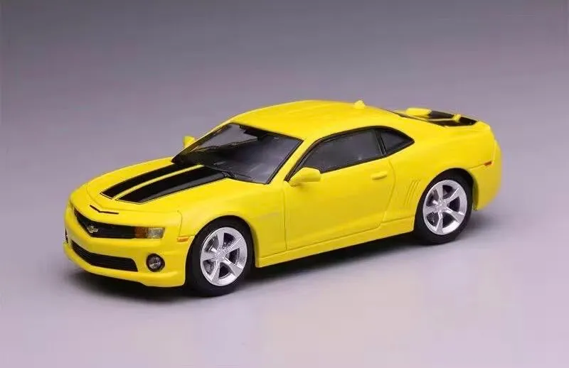 Chevrolet Camaro / Машинка 1:64 / Бамблби
