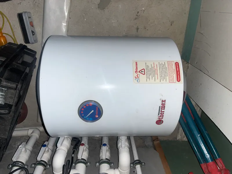 Водонагреватель Ariston 2 Водонагреватель Ariston 2