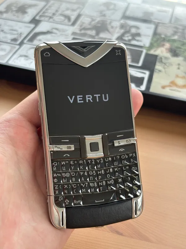 Vertu Constellation Quest 7 Vertu Constellation Quest 7