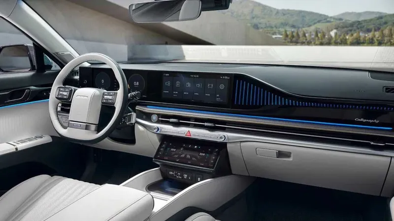 HYUNDAI Grandeur Calligrapy naxt va rassrochkaga — фото 1