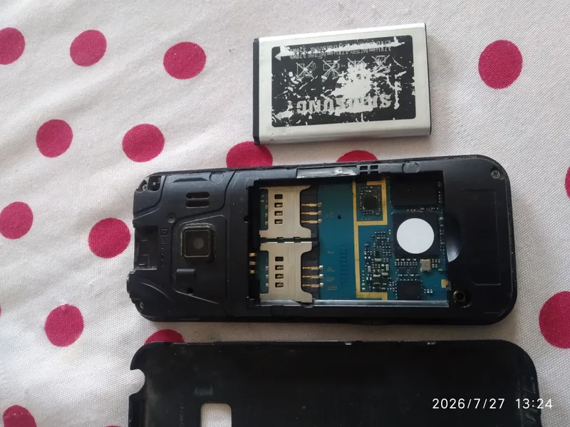 Samsung GT C2233 2