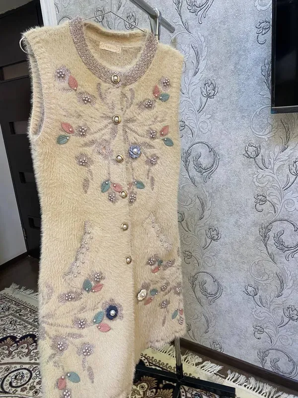 безрукавка, джемпер 1