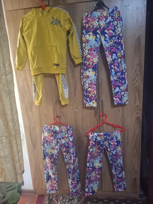 kiyimlar xolati yaxshi sifati zur 2 .3 Marta kiyil 3
