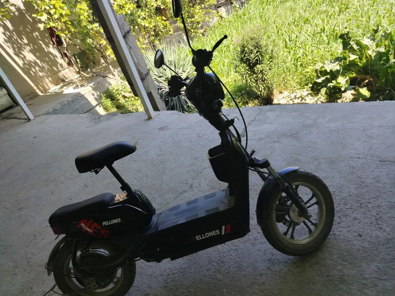 skuter sotildi holati yaxshi 40000 milyon kamibo 1
