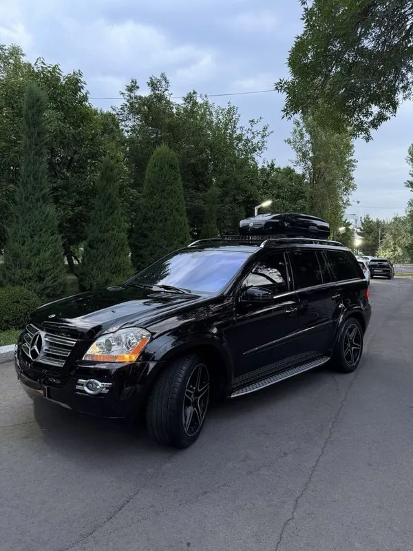 Mersadez Benz GL550 1 Mersadez Benz GL550 1