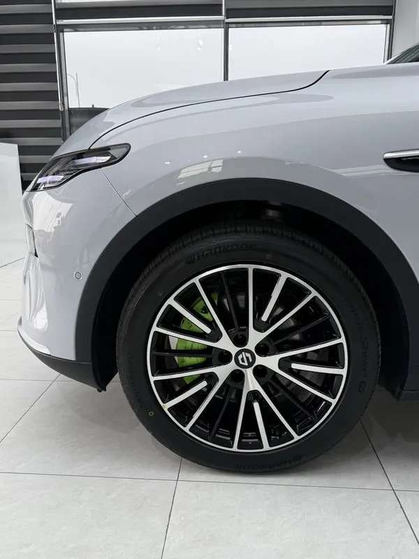 Leapmotor c11 restaling luxriy lidar 300km gibrit — фото 2