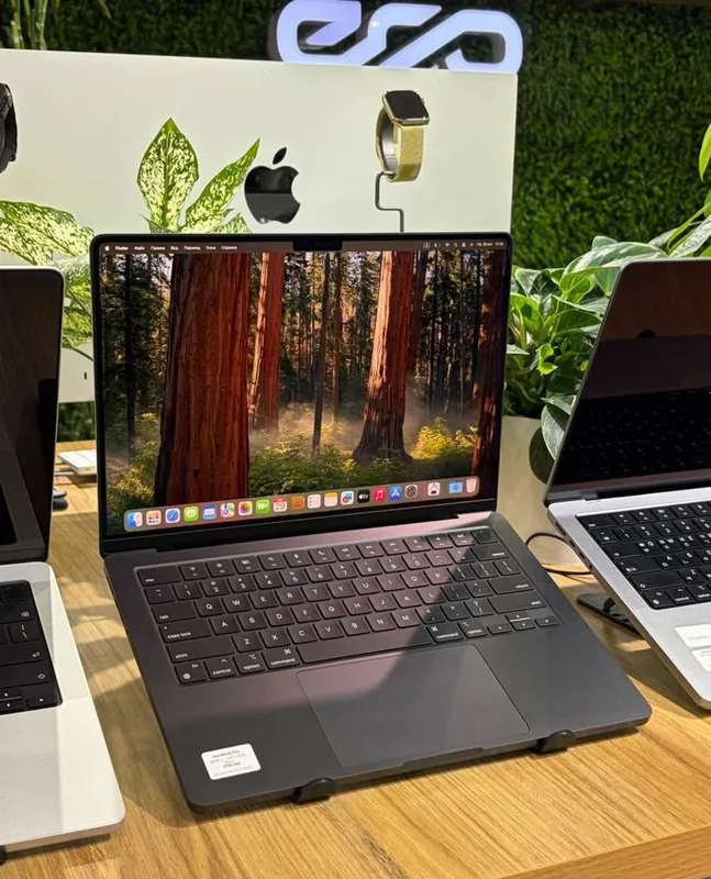 MacBook Pro, M4 Pro 2 MacBook Pro, M4 Pro 2