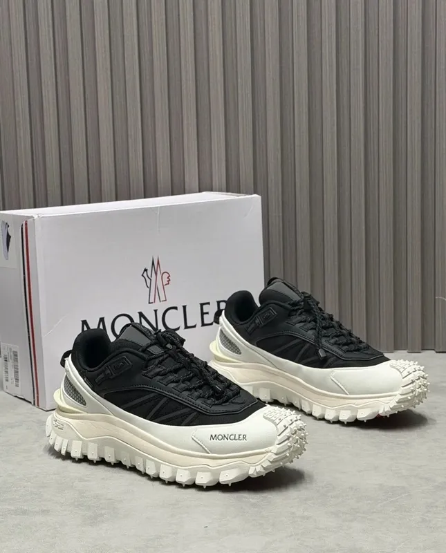 Кроссовки Moncler, бренд Moncler 2