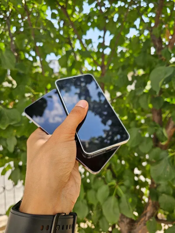 Samsung Galaxy S24 5G 2