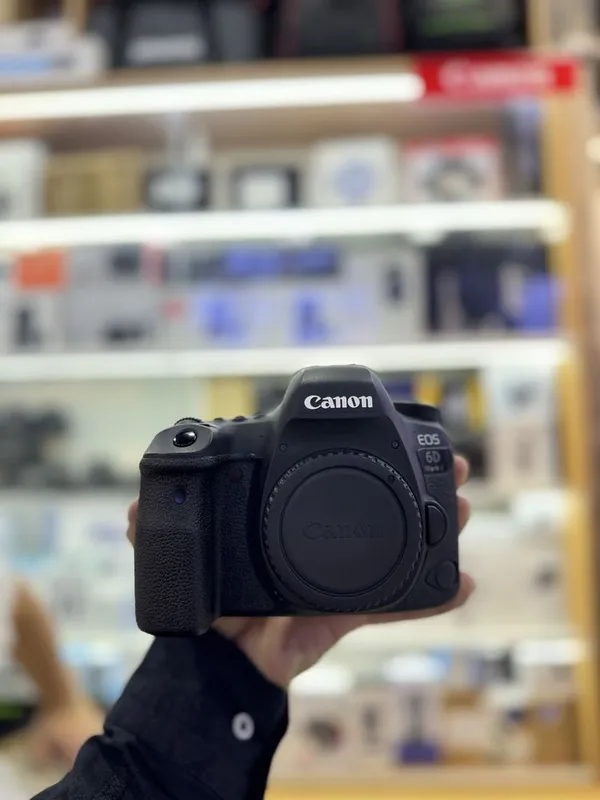 Canon 6D Mark II + Canon EF 24-105 f/4 IS USM II 1 Canon 6D Mark II + Canon EF 24-105 f/4 IS USM II 1