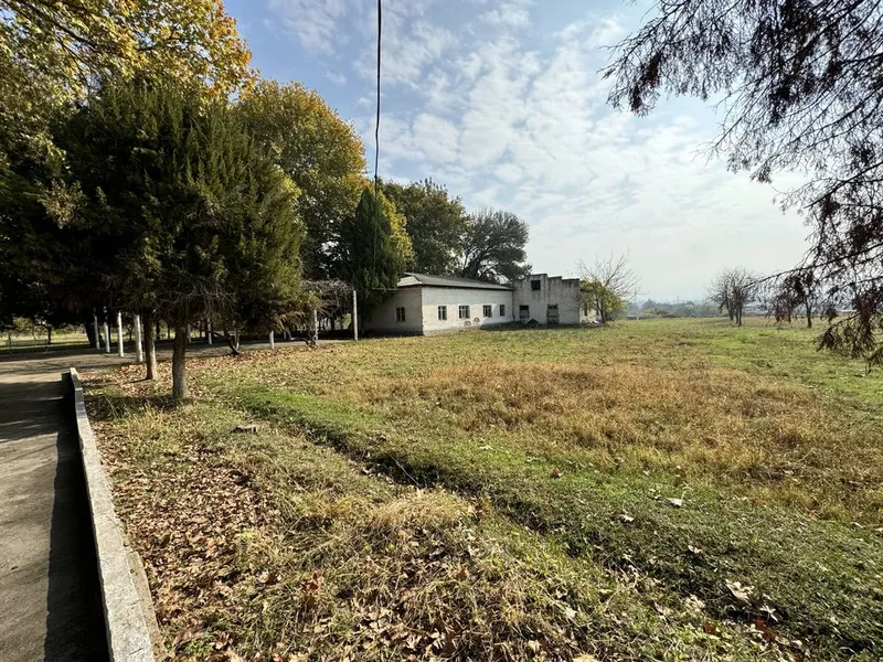 Продается земля под производства в городе Ахангаран 4