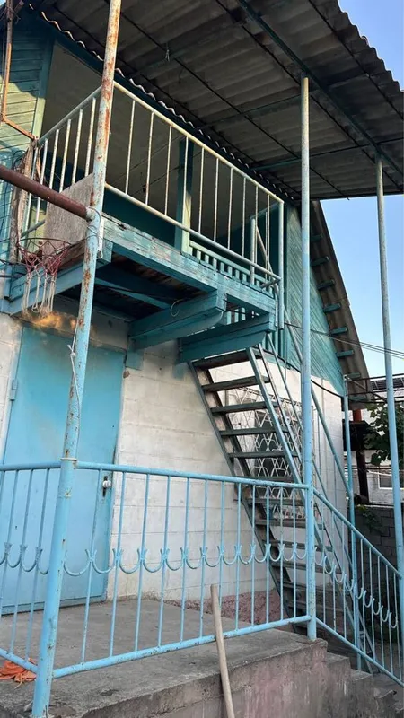 Dacha hovli sotiladi 8 sotih 4 Dacha hovli sotiladi 8 sotih 4