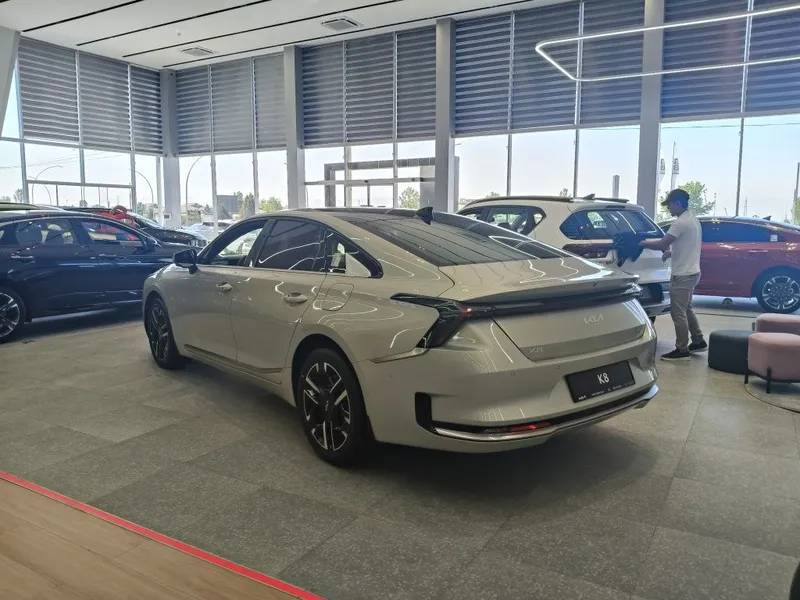 Kia K8 Prestige 3.5 — фото 3