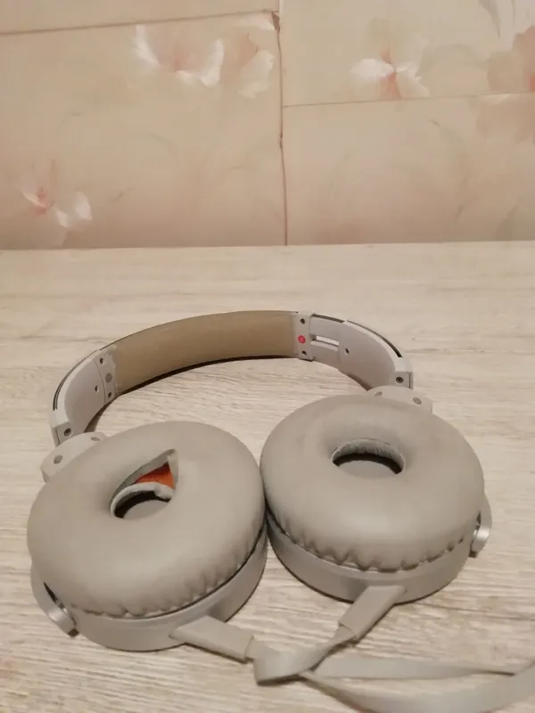Ishlatilgan Sony quloqchinlarini sotaman 2
