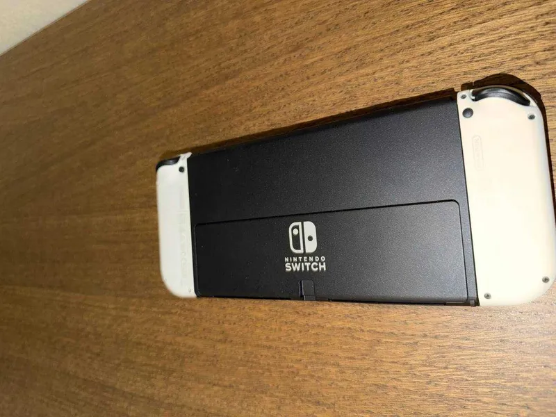 Продается Nintendo Switch OLED 64GB White. — фото 4