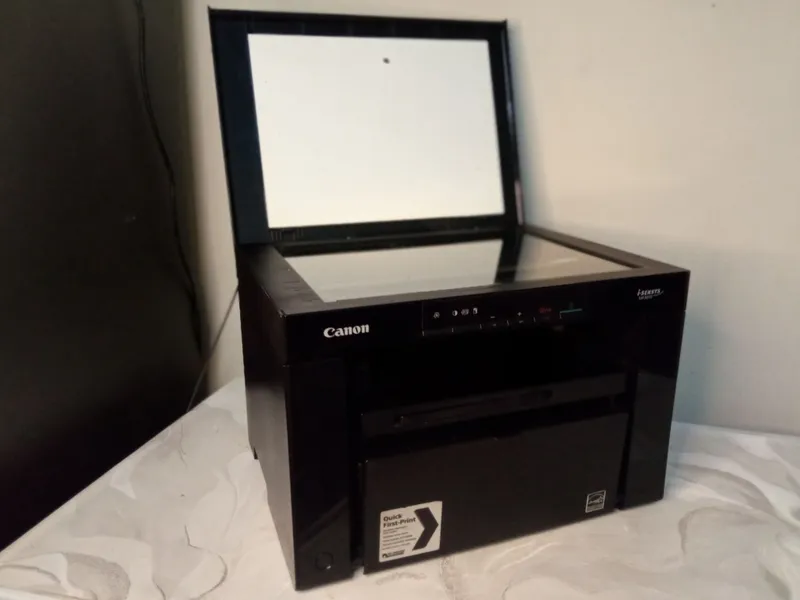 2ta Printer sotiladi Canon 6