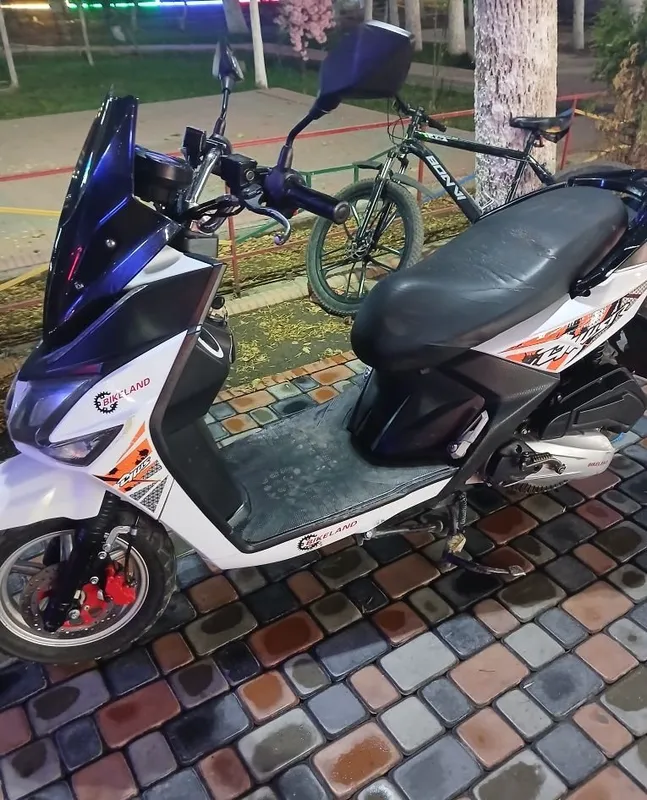 Skuter benzinli avtomat karopka 2 Skuter benzinli avtomat karopka 2