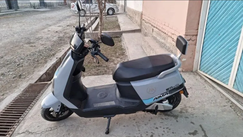 Скутер AIMA A723 3 Скутер AIMA A723 3