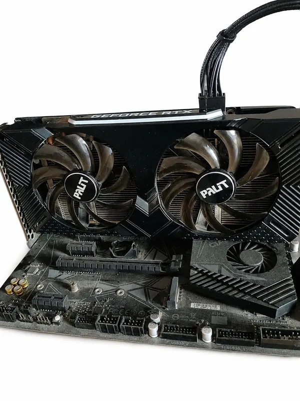 Б/у

RTX2060SUPER 8GB PALIT DUAL