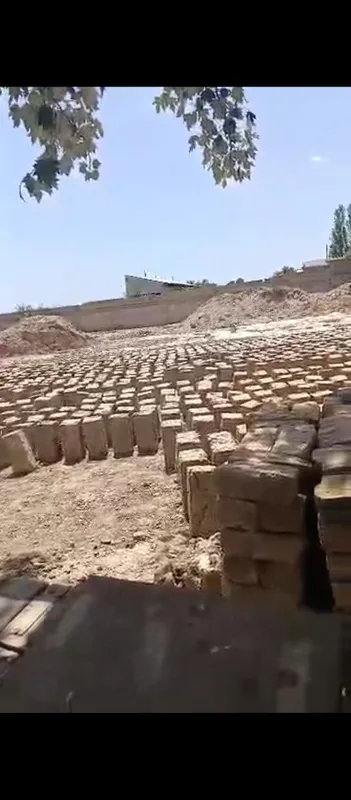 Лой Блок сотилади Тайлок