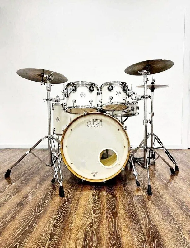 Original DW drums.SOTILADI.Zvuklari zo'r. 2
