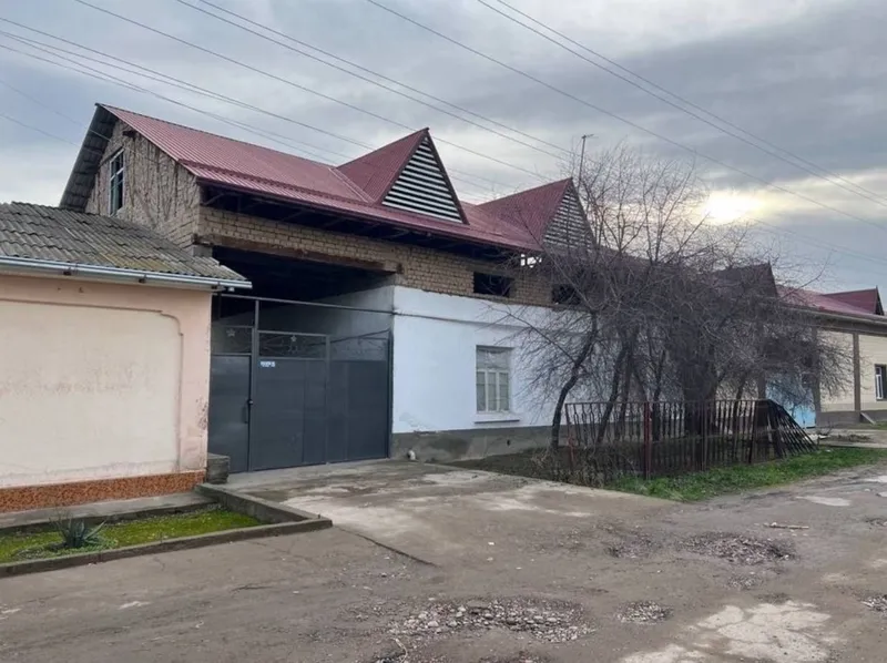 O’rta Chirchiq tumani Qorasuvda yer sotiladi 12 sotix
