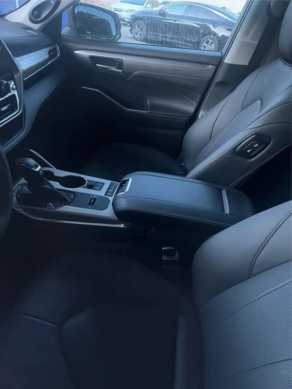 Toyota Highlander Hybrid 2025 год — фото 1