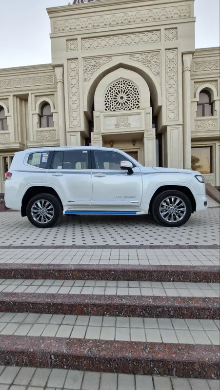 Toyota Land Cruser 300 XVGR Японка 2022йил 3.5турбина матор фулпазится 3 Toyota Land Cruser 300 XVGR Японка 2022йил 3.5турбина матор фулпазится 3