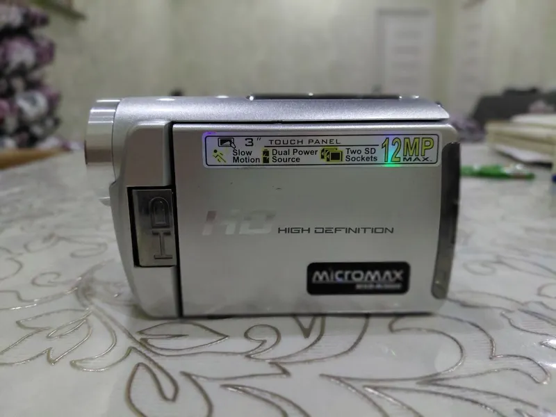 Ishlatilgan Micromax video kamera, yaxshi holatda Holati: yaxshi ishl