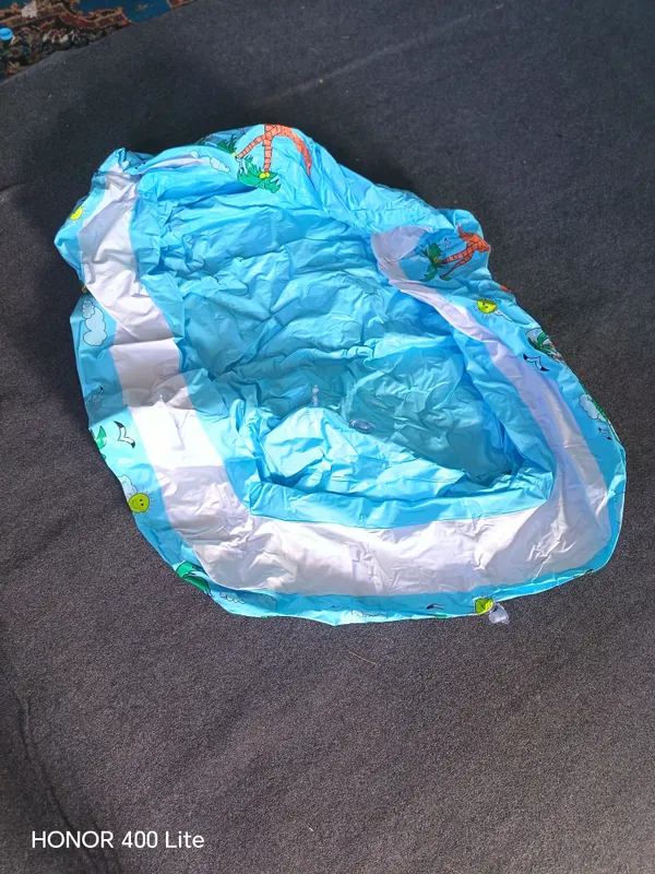bolalar basseyni,hali ishlatilmagan yap-yangi.