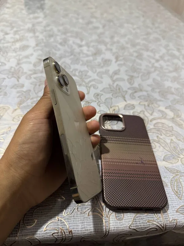 Iphone 13 pro max gold svet 90 emkost — фото 3