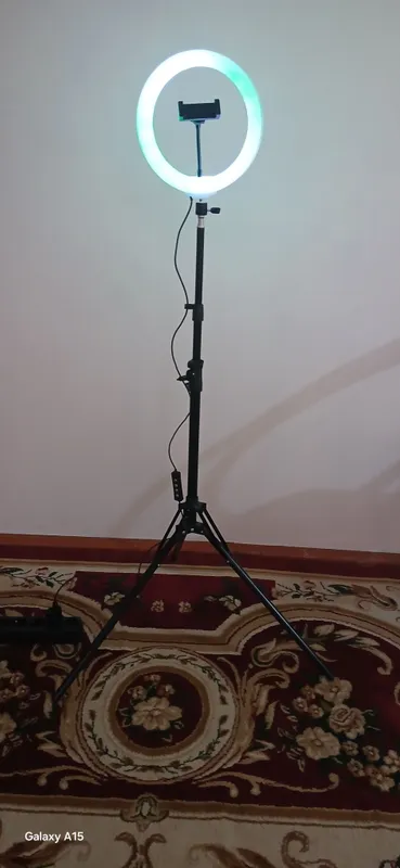 Aylana shaklidagi lampa