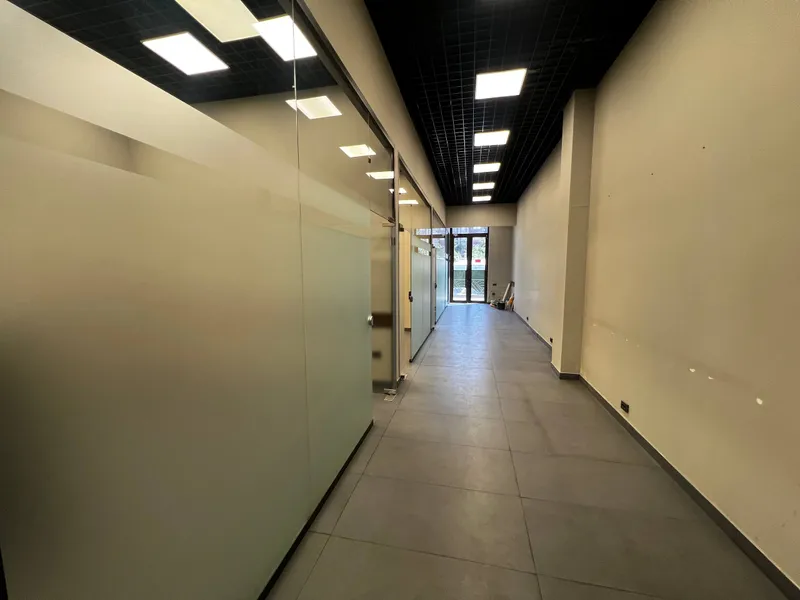 Срочно сдаётся коммерческое помещение 264 м² 2 Срочно сдаётся коммерческое помещение 264 м² 2