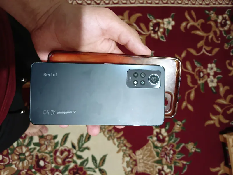 Sotiladi XIAOMI Redmi Note 12 PRO xotirasi 6/128gb — фото 1