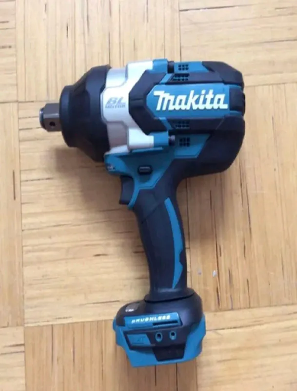 Ударный аккумуляторный гайковёрт MAKITA DTW1001Z 4 Ударный аккумуляторный гайковёрт MAKITA DTW1001Z 4