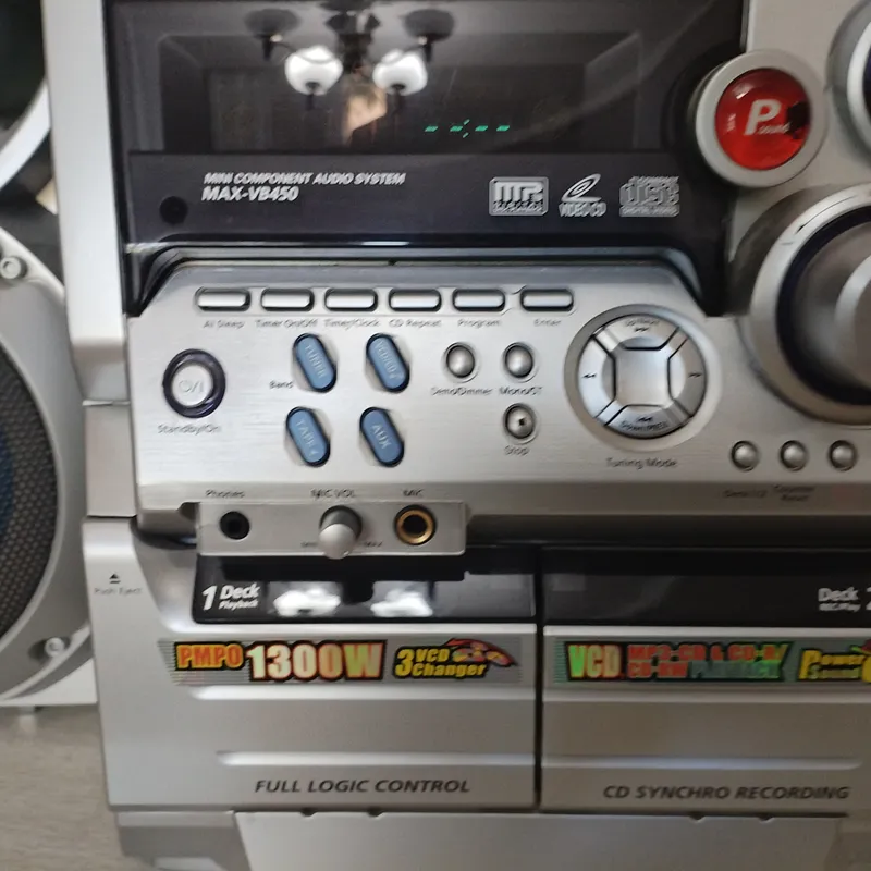 Samsung musiqa markazi 3 Samsung musiqa markazi 3