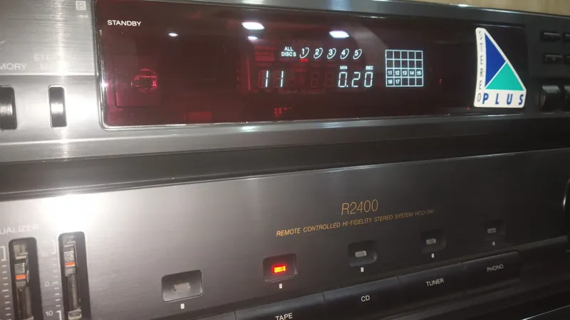 Продам муз.центр SONY 5 Продам муз.центр SONY 5