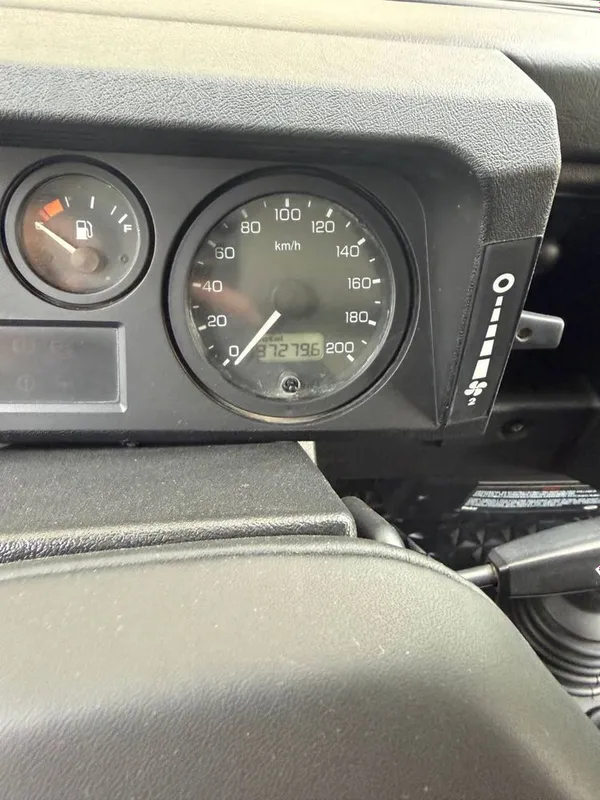 Land Rover 110. 7 Land Rover 110. 7