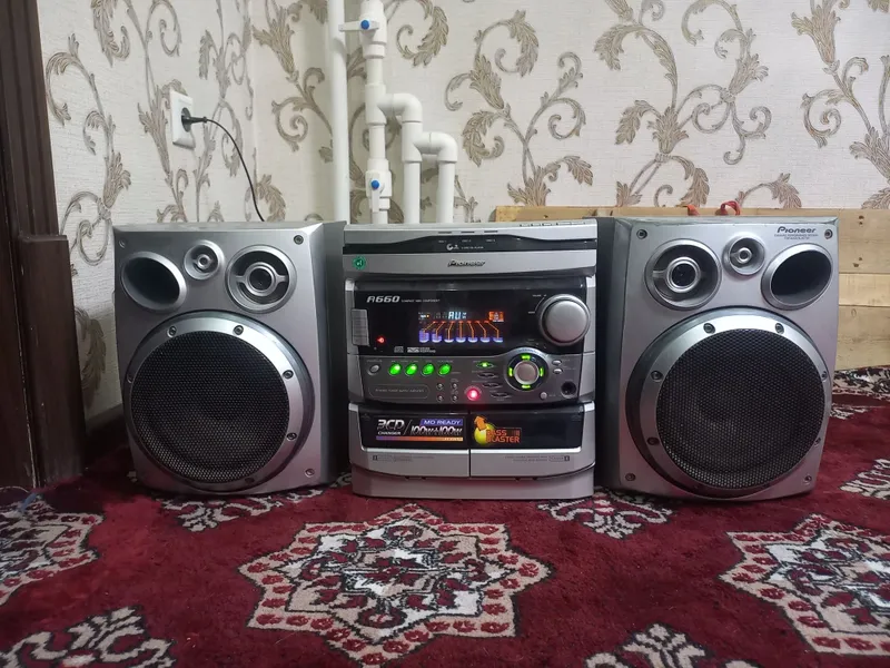 Muzikalniy sentr Pioneer 1 Muzikalniy sentr Pioneer 1