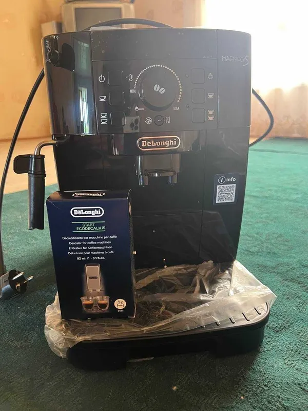 Кофемашина DeLonghi Magnifica S автоматическая — фото 1 Кофемашина DeLonghi Magnifica S автоматическая — фото 1