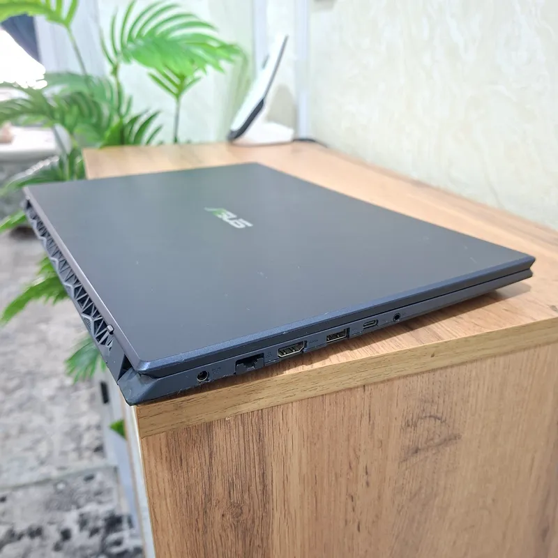 Core i5-9300H/ GTX 1650-4gb/ SSD 512 gb/ OZU 8 gb 5