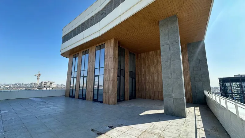 Yashnobod tumanida 6 xonali, 450 m² kvartira sotiladi · ID 6957 3