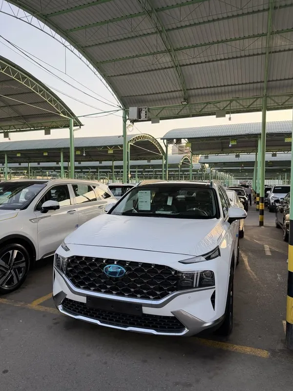 Hyundai Santafee в идеальном состоянии 1 Hyundai Santafee в идеальном состоянии 1