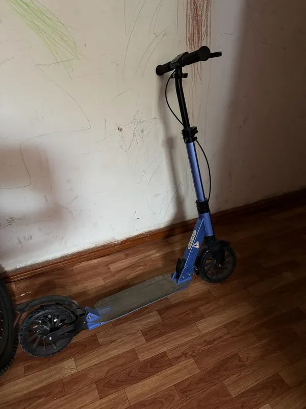 Продается видосипед и самокат , раздельно не продам , для подростка. 2 Продается видосипед и самокат , раздельно не продам , для подростка. 2