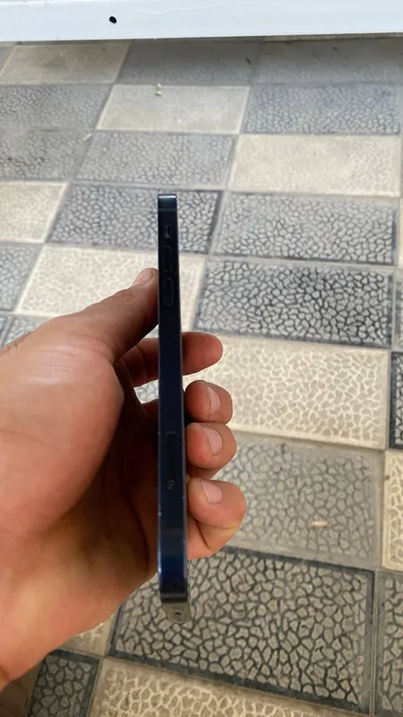 iPhone 12 3