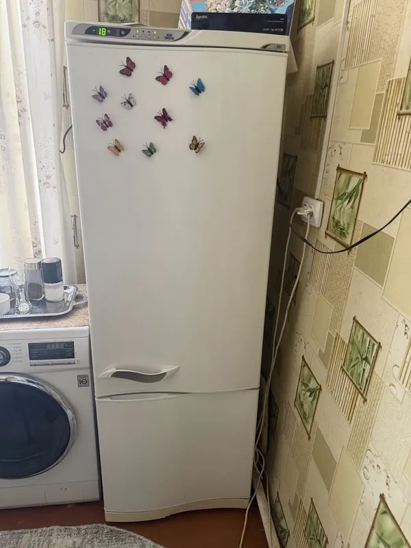 Продаеться холодильник АТЛАНТ