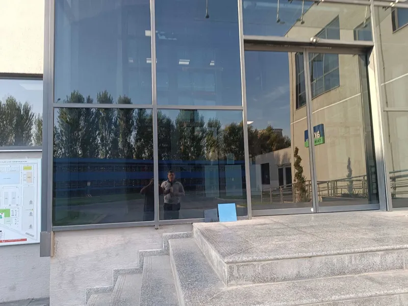 Perilla Dushkabina va oynalar xizmati 8 Perilla Dushkabina va oynalar xizmati 8