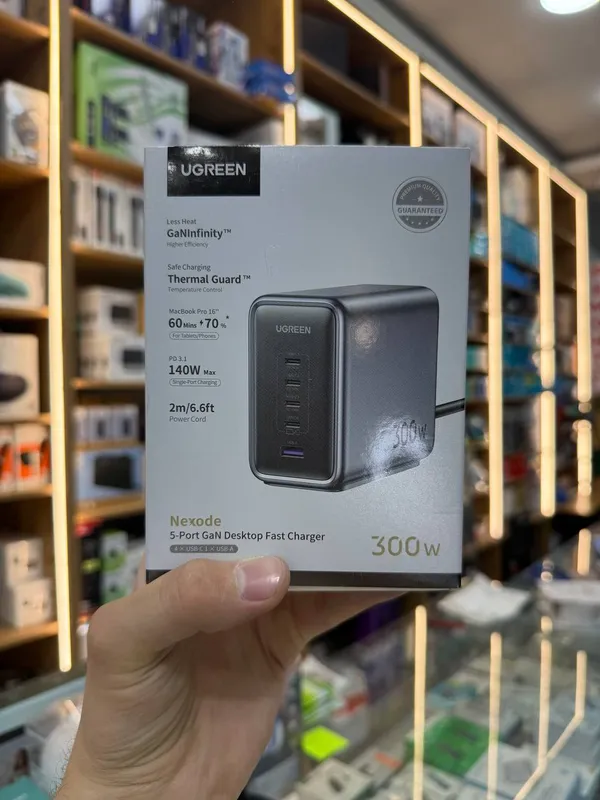Зарядное устройство UGREEN